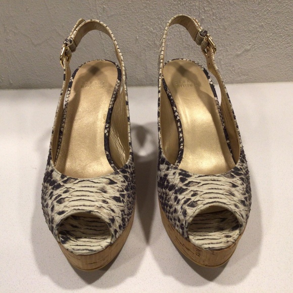 Stuart Weitzman Jean Peep Toe Wedge Sandal - Picture 3 of 13